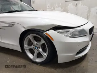 2015 BMW Z4 sDrive28i with VIN WBALL5C51FJ997681, listed as a IAAI auction lot 41323332 with 47,991 mi miles. Bid and sale history available at carsss.com. Image 6.