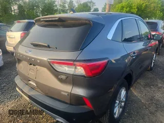 2021 Ford Escape SE Hybrid z VIN 1FMCU0BZ3MUA54870, wystawiony jako IAAI lot #42510106 z przebiegiem 36 098 mil mil oraz . Historia ofert i sprzedaży dostępna na DreamBid. Obrazek 2.