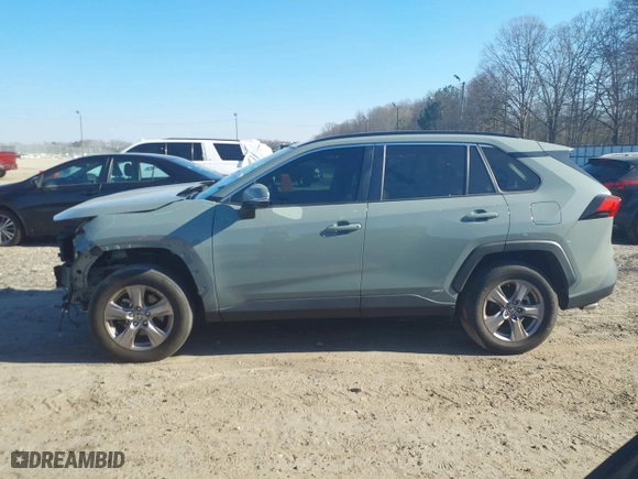 2022 Toyota RAV4 Hybrid XLE with VIN JTMRWRFVXND143454, listed as a IAAI auction lot 41702292 with 25,455 mi miles. Bid and sale history available at carsss.com. Image 15.