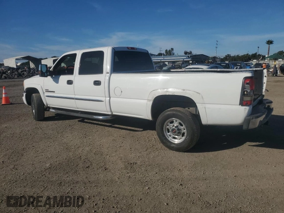 2005 GMC Sierra 1500 with VIN 1GTHC23275F938231, listed as a Copart auction lot 85245654 with 131,868 mi miles and Salvage Title. Bid and sale history available at DreamBid. Image 2.