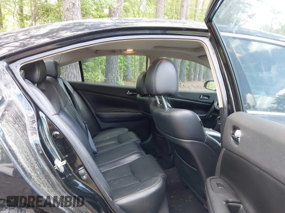 2013 Nissan Maxima S with VIN 1N4AA5AP0DC828375, listed as a IAAI auction lot 42215336 with 210,398 mi miles and . Bid and sale history available at DreamBid. Image 8.