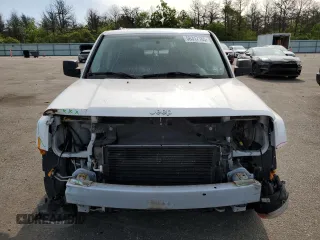 2014 Jeep Patriot Latitude z VIN 1C4NJPFA1ED680177, wystawiony jako Copart lot #58317165 z przebiegiem 40 806 mil mil oraz Szkoda całkowita • Salvage title. Historia ofert i sprzedaży dostępna na DreamBid. Obrazek 5.