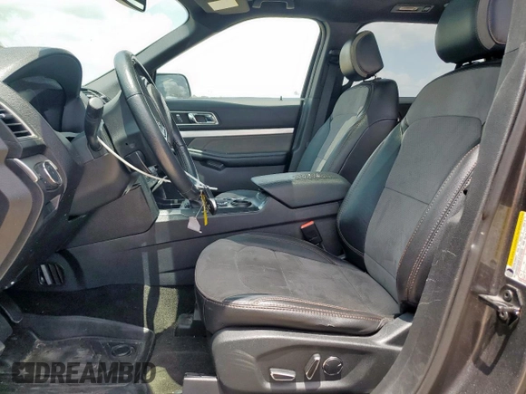 2017 Ford Explorer XLT z VIN 1FM5K7D88HGD41816, wystawiony jako Copart lot #64576955 z przebiegiem 124 524 mil mil oraz Szkoda całkowita • Salvage title. Historia ofert i sprzedaży dostępna na DreamBid. Obrazek 7.