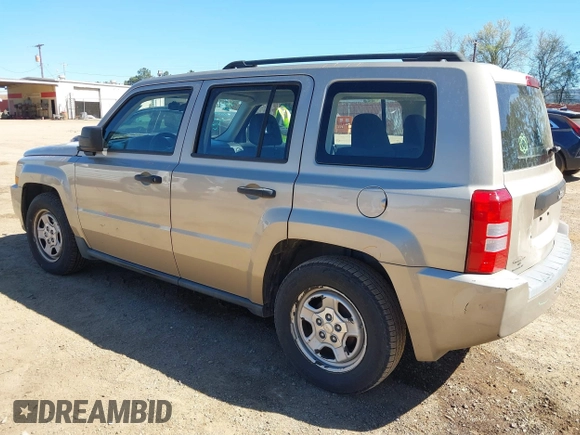 2009 Jeep Patriot Sport z VIN 1J4FT28A49D155628, wystawiony jako IAAI lot #41869474 z przebiegiem 103 082 mil mil oraz . Historia ofert i sprzedaży dostępna na DreamBid. Obrazek 3.