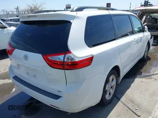 2015 Toyota Sienna LE AAS с VIN 5TDKK3DC6FS574942, выставлен на аукционе IAAI как лот 42336507 с пробегом 58 323 миль миль и . История ставок и продаж доступна на DreamBid. Изображение 4.