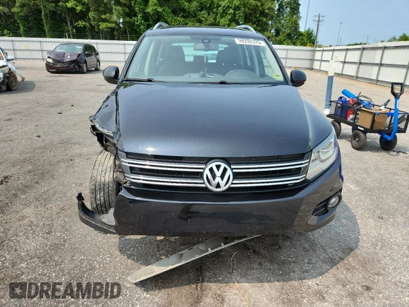 2016 Volkswagen Tiguan S z VIN WVGAV7AX8GW561222, wystawiony jako Copart lot #59292375 z przebiegiem 112 174 mil mil oraz Szkoda całkowita • Salvage title. Historia ofert i sprzedaży dostępna na DreamBid. Obrazek 5.