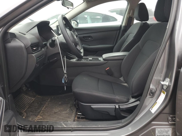 2024 Nissan Sentra S z VIN 3N1AB8BVXRY278822, wystawiony jako Copart lot #55658075 z przebiegiem 24 809 mil mil oraz Szkoda całkowita • Salvage title. Historia ofert i sprzedaży dostępna na DreamBid. Obrazek 7.