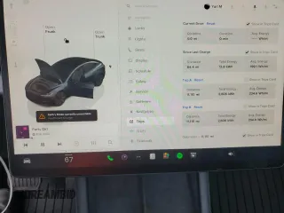 2024 Tesla Model 3 z VIN 5YJ3E1EA2RF772519, wystawiony jako Copart lot #54485255 z przebiegiem 11 110 mil mil oraz Szkody całkowita. Historia ofert i sprzedaży dostępna na DreamBid. Obrazek 9.
