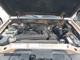 1998 Ford Explorer XL with VIN 1FMZU34X9WUA89732, listed as a IAAI auction lot 41945736 with 160,310 mi miles and . Bid and sale history available at DreamBid. Image 10.