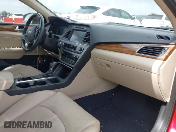 2015 Hyundai Sonata Eco z VIN 5NPE24AA9FH137173, wystawiony jako IAAI lot #42504289 z przebiegiem 126 905 mil mil oraz . Historia ofert i sprzedaży dostępna na DreamBid. Obrazek 5.