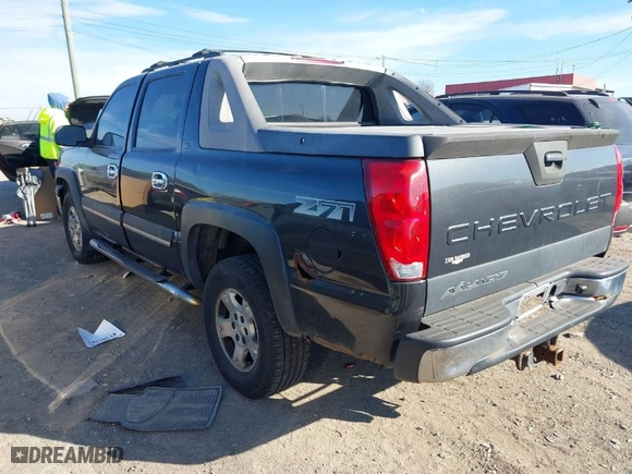 2005 Chevrolet Avalanche Z71 with VIN 3GNEK12Z35G272098, listed as a IAAI auction lot 41389396 with 298,490 mi miles. Bid and sale history available at carsss.com. Image 3.