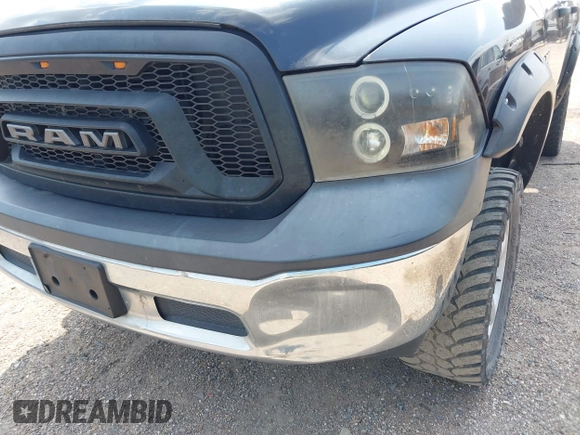 2018 Ram 1500 Express z VIN 1C6RR7KT4JS147562, wystawiony jako IAAI lot #42129188 z przebiegiem 125 332 mil mil oraz . Historia ofert i sprzedaży dostępna na DreamBid. Obrazek 6.