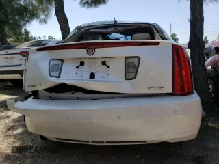 2008 Cadillac STS RWD z VIN 1G6DW67V580104809, wystawiony jako Copart lot #50779385 z przebiegiem Nie podano mil oraz Nie do naprawy • Non repairable. Historia ofert i sprzedaży dostępna na DreamBid. Obrazek 6.