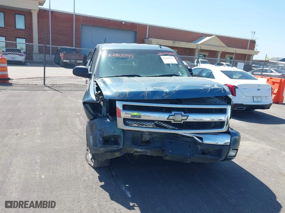 2010 Chevrolet Silverado 1500 LT with VIN 3GCRCSE00AG129825, listed as a IAAI auction lot 42003399 with 305,636 mi miles. Bid and sale history available at carsss.com. Image 12.