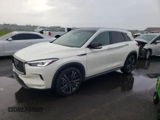 2021 Infiniti QX50 LUXE with VIN 3PCAJ5BB5MF125953, listed as a Copart auction lot 37266323 with 7,966 mi miles. Bid and sale history available at carsss.com. Image 1.