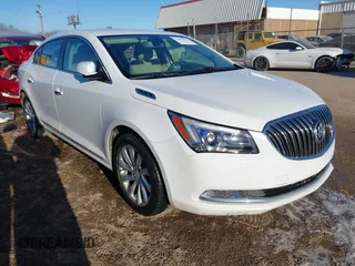 2016 Buick LaCrosse Leather with VIN 1G4GB5G32GF262918, listed as a IAAI auction lot 41601901 with 63,216 mi miles. Bid and sale history available at carsss.com. Image 1.