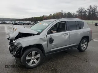 2017 Jeep Compass High Altitude с VIN 1C4NJDEB1HD122973, выставлен на аукционе Copart как лот 51061635 с пробегом Не указан миль и Списание • Salvage title. История ставок и продаж доступна на DreamBid. Изображение 1.