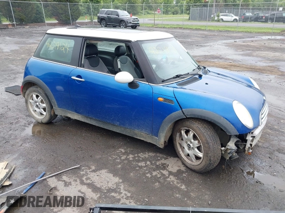 2006 MINI Hardtop with VIN WMWRC33516TK18735, listed as a IAAI auction lot 42519124 with 135,976 mi miles and . Bid and sale history available at DreamBid. Image 1.