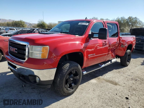 2011 GMC Sierra 2500HD SLT с VIN 1GT121E8XBF134436, выставлен на аукционе Copart как лот 45011735 с пробегом 44 287 миль миль и Списание • Salvage title. История ставок и продаж доступна на DreamBid. Изображение 1.