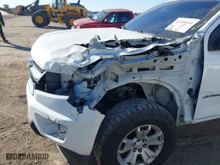 2018 Chevrolet Colorado 4WD LT with VIN 1GCPTCE18J1233161, listed as a IAAI auction lot 41349114 with 160,575 mi miles. Bid and sale history available at carsss.com. Image 6.