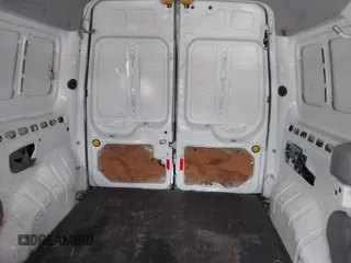 2010 Ford Transit Connect XL z VIN NM0LS7AN2AT006292, wystawiony jako IAAI lot #42740568 z przebiegiem 200 190 mil mil oraz . Historia ofert i sprzedaży dostępna na DreamBid. Obrazek 8.