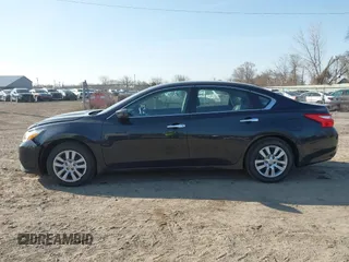 2017 Nissan Altima SV with VIN 1N4AL3AP2HC266922, listed as a IAAI auction lot 41876597 with 60,837 mi miles and . Bid and sale history available at carsss.com. Image 14.