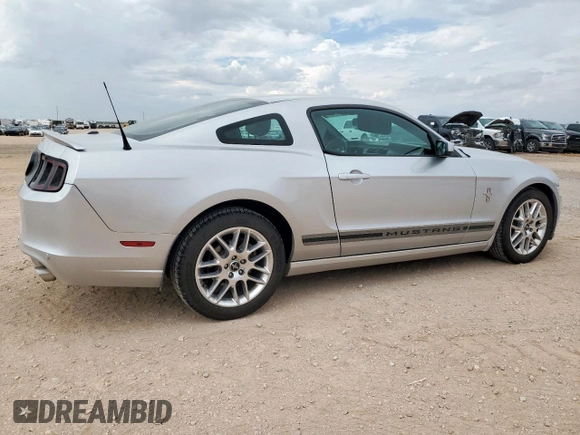 2014 Ford Mustang V6 with VIN 1ZVBP8AM6E5262861, listed as a Copart auction lot 62056095 with 196,946 mi miles and Salvage title. Bid and sale history available at DreamBid. Image 3.