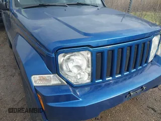 2009 Jeep Liberty Sport with VIN 1J8GN28K39W522495, listed as a IAAI auction lot 41940310 with 175,574 mi miles. Bid and sale history available at carsss.com. Image 6.