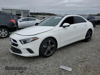 2021 Mercedes-Benz A 220 z VIN W1K3G4FB5MJ285356, wystawiony jako Copart lot #51084775 z przebiegiem 64 777 mil mil oraz Szkoda całkowita • Salvage title. Historia ofert i sprzedaży dostępna na DreamBid. Obrazek 1.