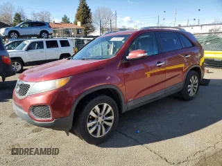 2011 Kia Sorento LX with VIN 5XYKTDA28BG057065, listed as a Copart auction lot 49723015 with 186,912 mi miles and Salvage Title. Bid and sale history available at carsss.com. Image 1.