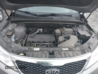 2011 Kia Sorento LX with VIN 5XYKT3A14BG119384, listed as a IAAI auction lot 41716001 with 152,061 mi miles. Bid and sale history available at carsss.com. Image 10.