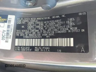 2005 Toyota Sienna XLE with VIN 5TDBA22C05S052824, listed as a IAAI auction lot 42158121 with 189,330 mi miles. Bid and sale history available at carsss.com. Image 9.