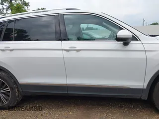 2019 Volkswagen Tiguan SE with VIN 3VV3B7AX6KM018161, listed as a IAAI auction lot 42279398 with 96,534 mi miles and . Bid and sale history available at DreamBid. Image 14.