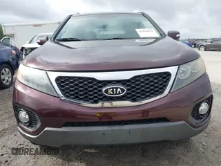 2013 Kia Sorento LX z VIN 5XYKT3A64DG341941, wystawiony jako IAAI lot #41944016 z przebiegiem 154 157 mil mil oraz . Historia ofert i sprzedaży dostępna na DreamBid. Obrazek 12.