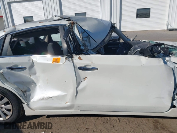 2015 Nissan Altima S with VIN 1N4AL3AP8FN309659, listed as a IAAI auction lot 41704516 with 172,330 mi miles and . Bid and sale history available at carsss.com. Image 12.