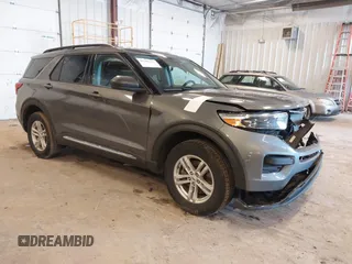 2023 Ford Explorer XLT with VIN 1FMSK8DH2PGB45913, listed as a IAAI auction lot 41701277 with 13,939 mi miles. Bid and sale history available at carsss.com. Image 1.