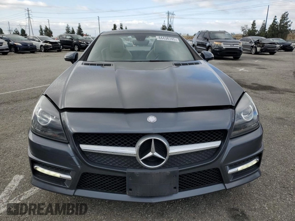 2012 Mercedes-Benz SLK 350 z VIN WDDPK5HA9CF024663, wystawiony jako Copart lot #44438745 z przebiegiem 118 331 mil mil oraz Szkoda całkowita • Salvage title. Historia ofert i sprzedaży dostępna na DreamBid. Obrazek 5.