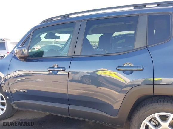 2021 Jeep Renegade Latitude with VIN ZACNJCBB9MPN19824, listed as a IAAI auction lot 41659015 with NaN miles. Bid and sale history available at carsss.com. Image 14.