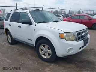 2008 Ford Escape Hybrid with VIN 1FMCU49H48KB66079, listed as a IAAI auction lot 42113471 with 181,185 mi miles. Bid and sale history available at carsss.com. Image 1.