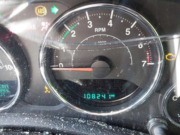 2018 Jeep Wrangler JK Unlimited Rubicon Recon with VIN 1C4HJWFG1JL840294, listed as a IAAI auction lot 41775967 with NaN miles. Bid and sale history available at carsss.com. Image 15.