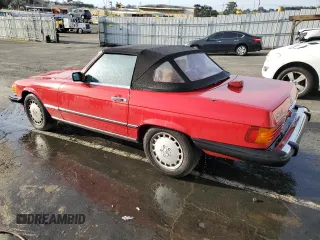 1986 Mercedes-Benz 560 Series 560SL with VIN WDBBA48D1GA041535, listed as a Copart auction lot 89405565 with 152,298 mi miles and Clean Title. Bid and sale history available at carsss.com. Image 2.