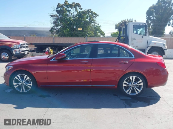 2018 Mercedes-Benz C 300 with VIN 55SWF4JB4JU264839, listed as a IAAI auction lot 42500465 with 28,115 mi miles and . Bid and sale history available at DreamBid. Image 14.