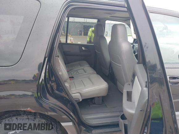 2003 Ford Expedition Special Service with VIN 1FMFU16L33LA36849, listed as a IAAI auction lot 42505468 with 192,989 mi miles and . Bid and sale history available at DreamBid. Image 8.