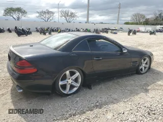2006 Mercedes-Benz SL 500 z VIN WDBSK75F16F111203, wystawiony jako Copart lot #56429385 z przebiegiem Nie podano mil oraz Szkody całkowita. Historia ofert i sprzedaży dostępna na DreamBid. Obrazek 3.