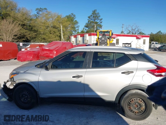 2019 Nissan Kicks S with VIN 3N1CP5CU3KL536633, listed as a IAAI auction lot 41740467 with 112,413 mi miles. Bid and sale history available at carsss.com. Image 14.