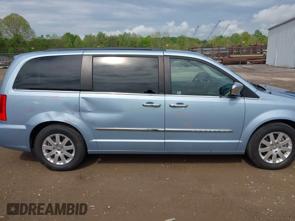 2012 Chrysler Town & Country Touring L with VIN 2C4RC1CG1CR393269, listed as a IAAI auction lot 42101848 with 144,881 mi miles and . Bid and sale history available at carsss.com. Image 6.