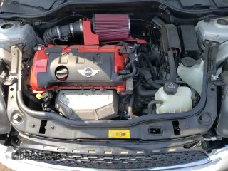 2014 MINI Convertible z VIN WMWZN3C55ET861050, wystawiony jako Copart lot #60014125 z przebiegiem 101 524 mil mil oraz Czysty tytuł • Clean title. Historia ofert i sprzedaży dostępna na DreamBid. Obrazek 11.