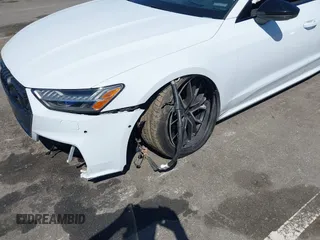 2021 Audi S7 Prestige z VIN WAUSFBF22MN075994, wystawiony jako IAAI lot #41903379 z przebiegiem Nie podano mil oraz . Historia ofert i sprzedaży dostępna na DreamBid. Obrazek 17.