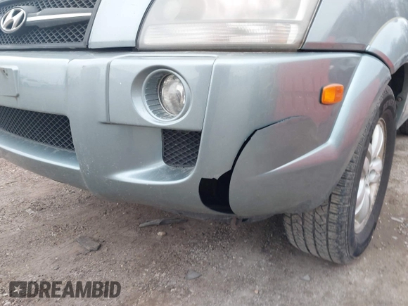 2007 Hyundai Tucson SE with VIN KM8JN72D47U482954, listed as a IAAI auction lot 41902192 with 170,045 mi miles and . Bid and sale history available at DreamBid. Image 6.