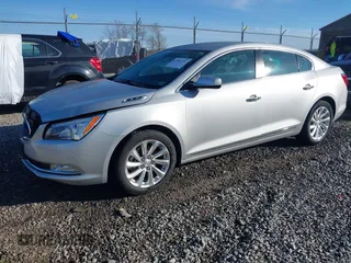 2014 Buick LaCrosse with VIN 1G4GA5G33EF215381, listed as a IAAI auction lot 42092301 with 36,625 mi miles. Bid and sale history available at carsss.com. Image 18.